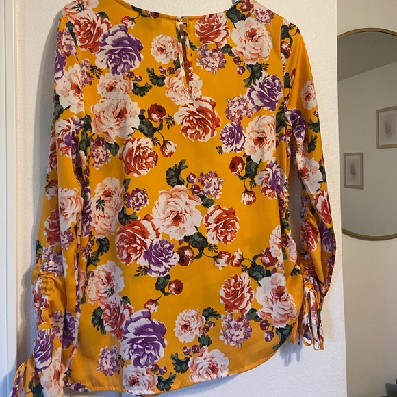 Blouse - Picture 2 of 2